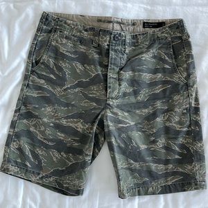 All Saints Men’s Camouflage 9” shorts size 34